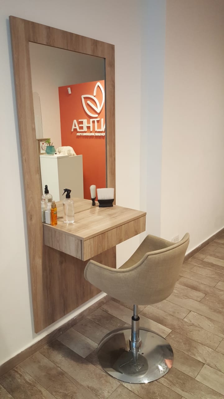 9. althea   puestos estilista 1