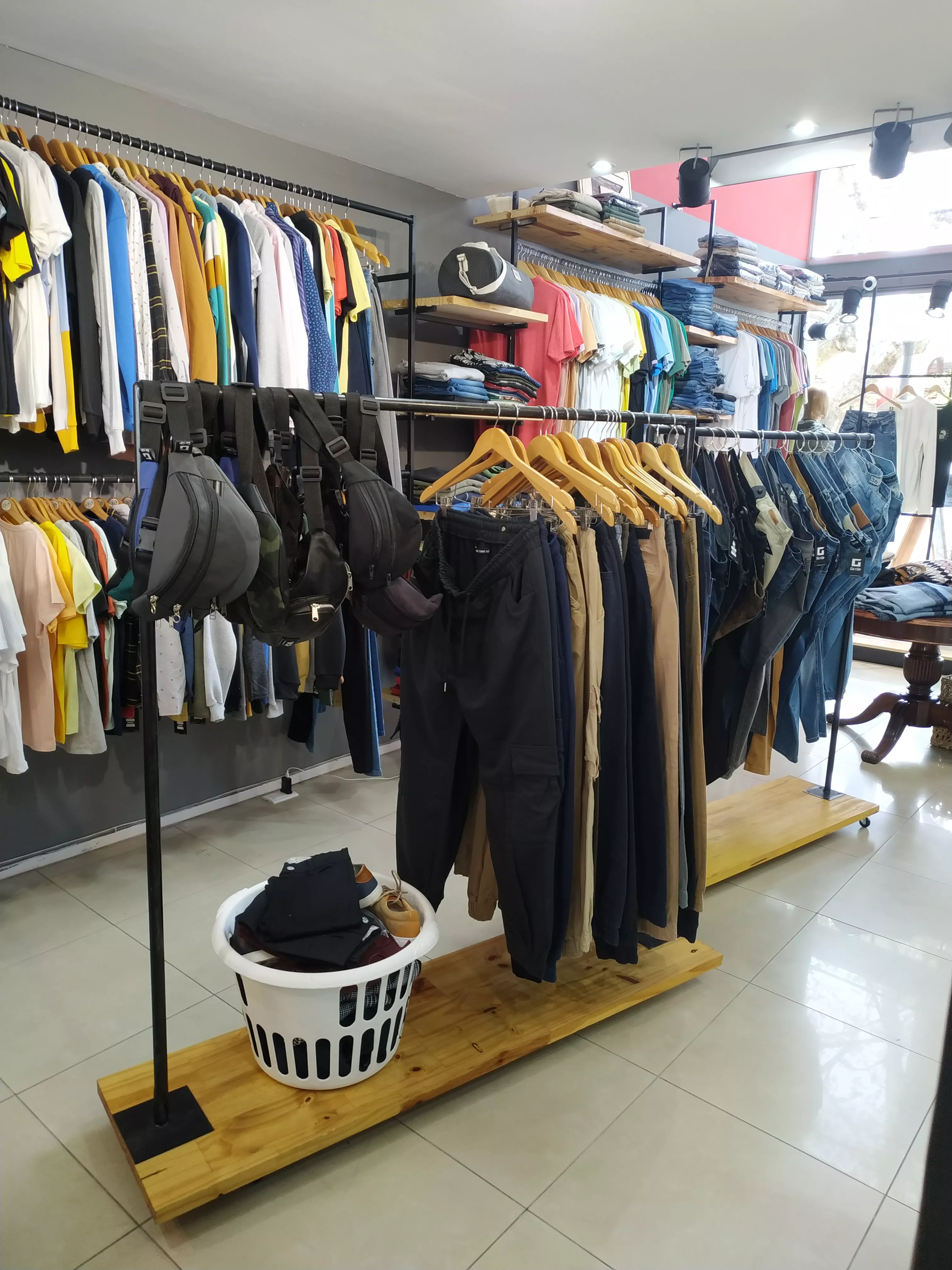 Ne Ropa Fondo de Comercio de Ropa para Hombres en Mar Del Plata en Negozona