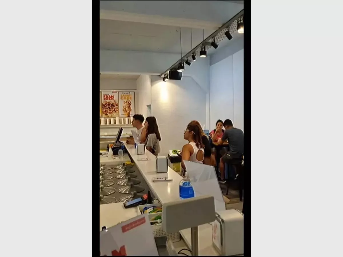 Show 503967ad 7b5b 4899 a389 a19ae3004aae