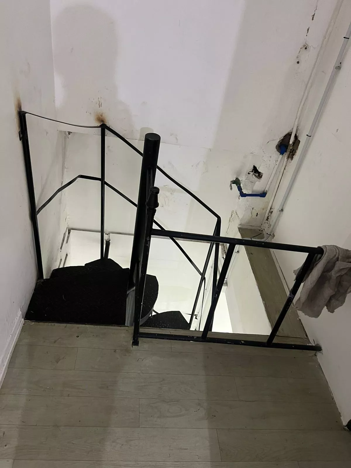 A33a0210 d95f 40a6 aac6 145f2d5f8dc9