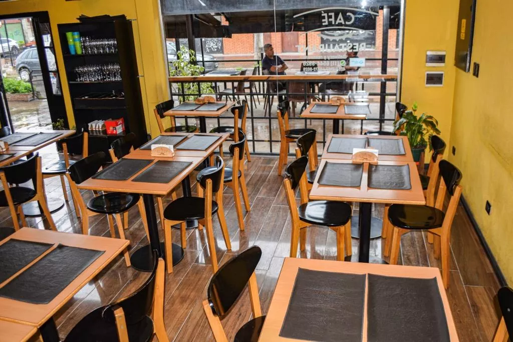 1764090968009 1000184168