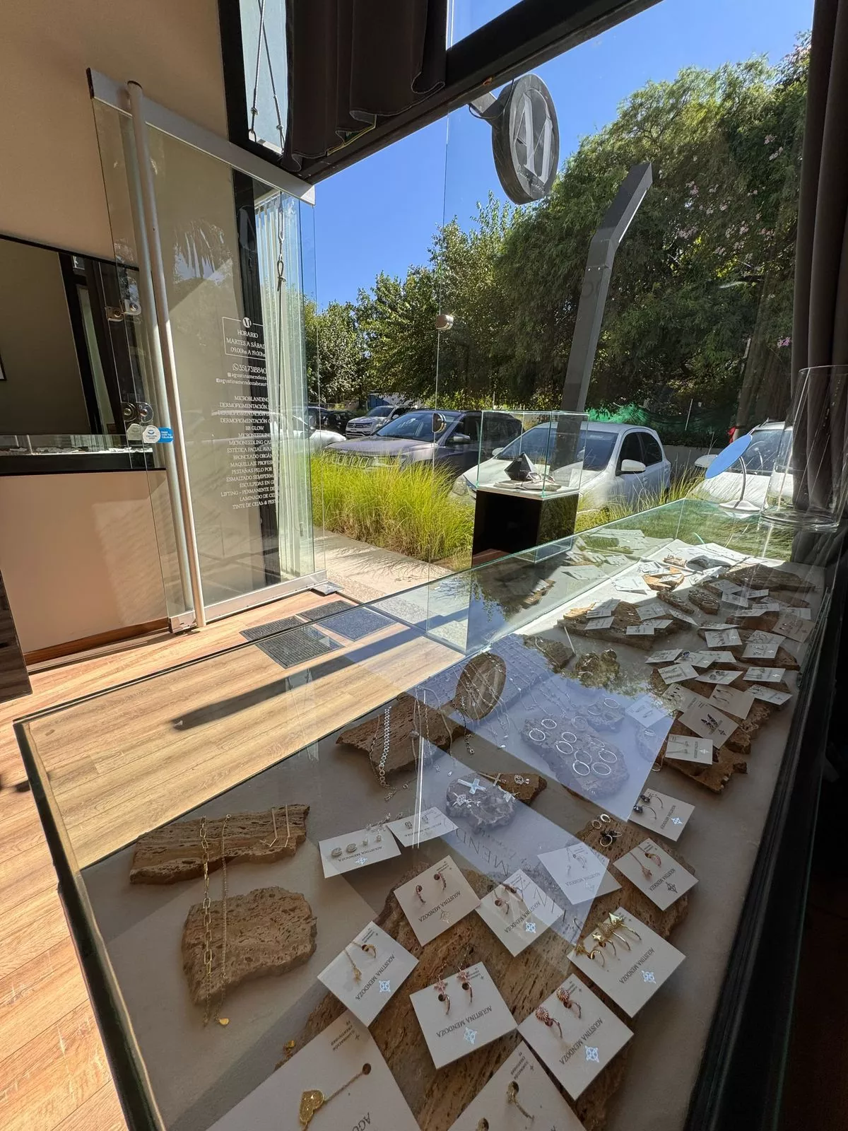 90e6f68b ec46 4083 8db9 c0d6db0574e9