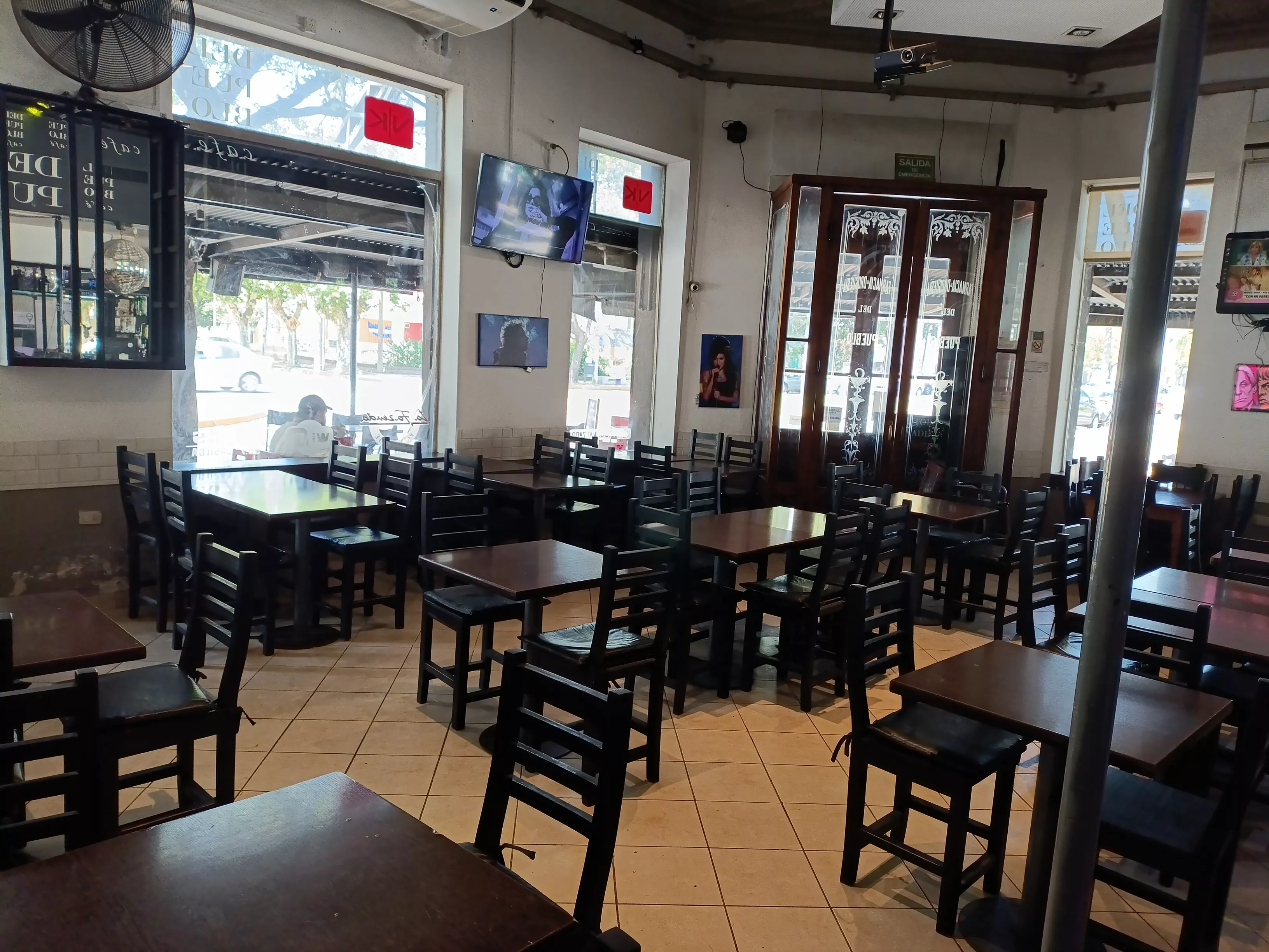 17689198310958786823784166378212