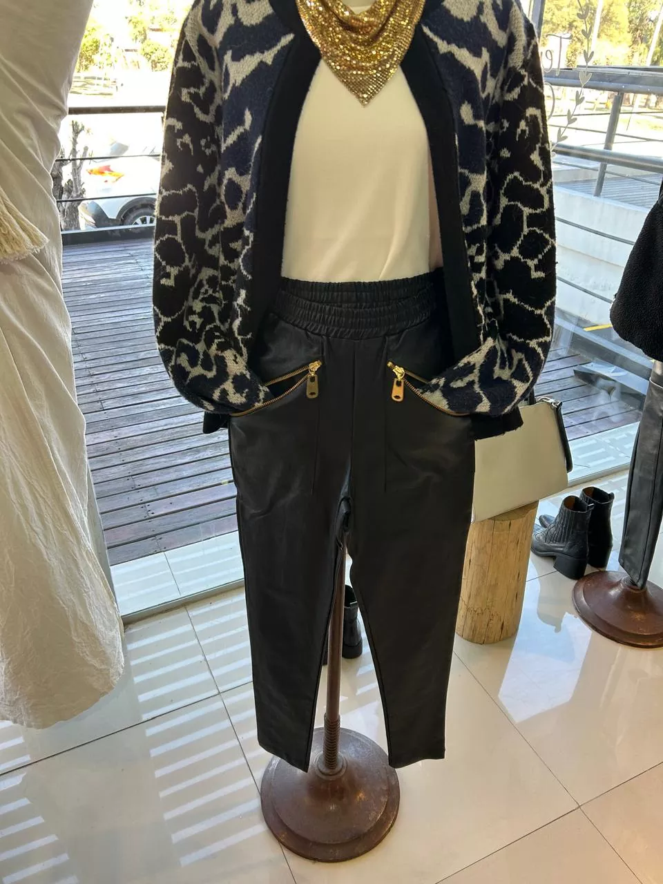 32ba5ee2 7fe6 4fb0 84aa 4d63e5d2124e