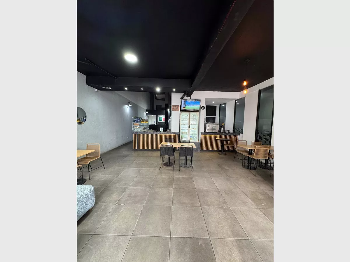 Show 7a3afc8a d53e 48dc 8b21 fef2f0e25afe