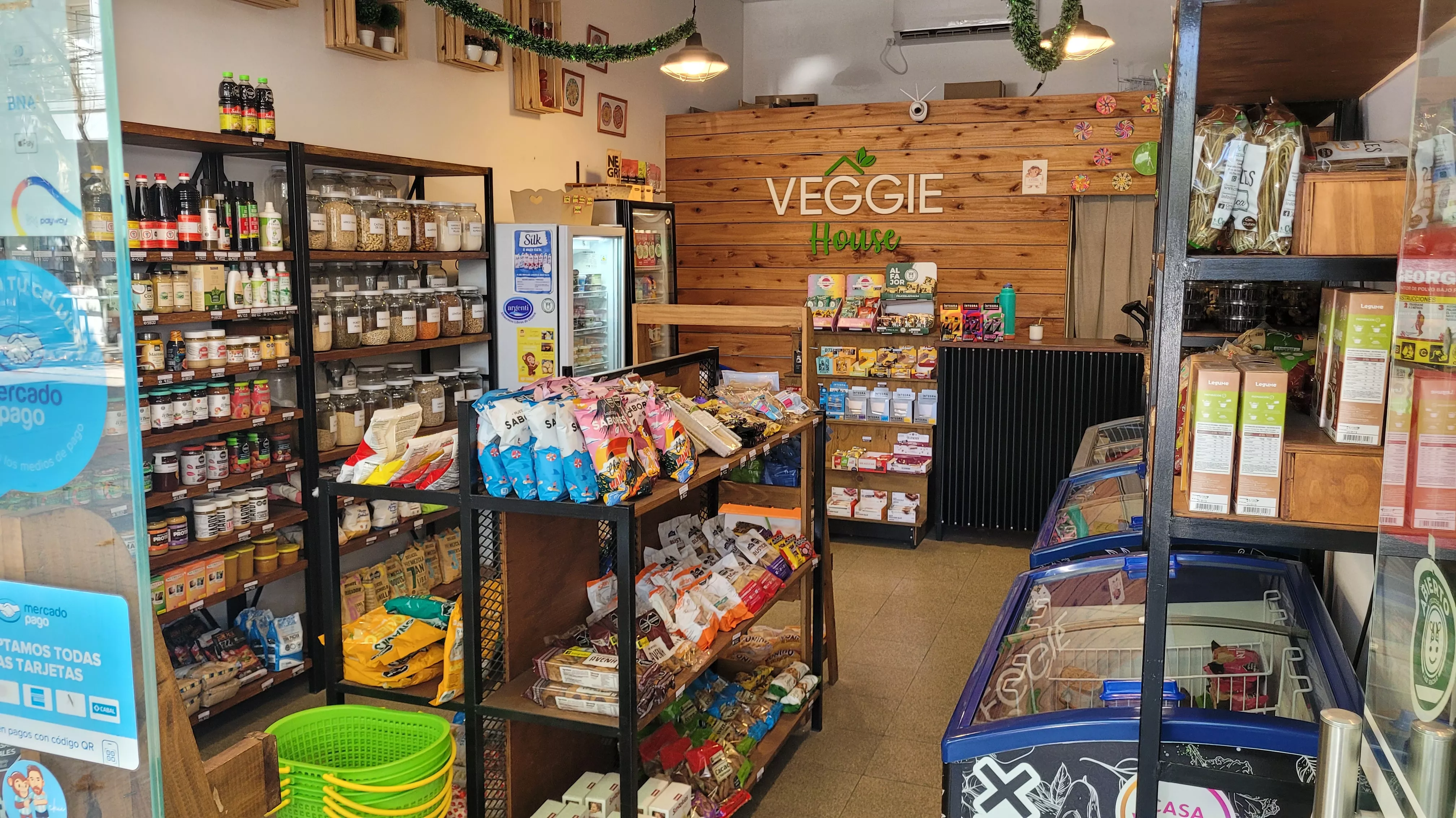 1 interior horizontal