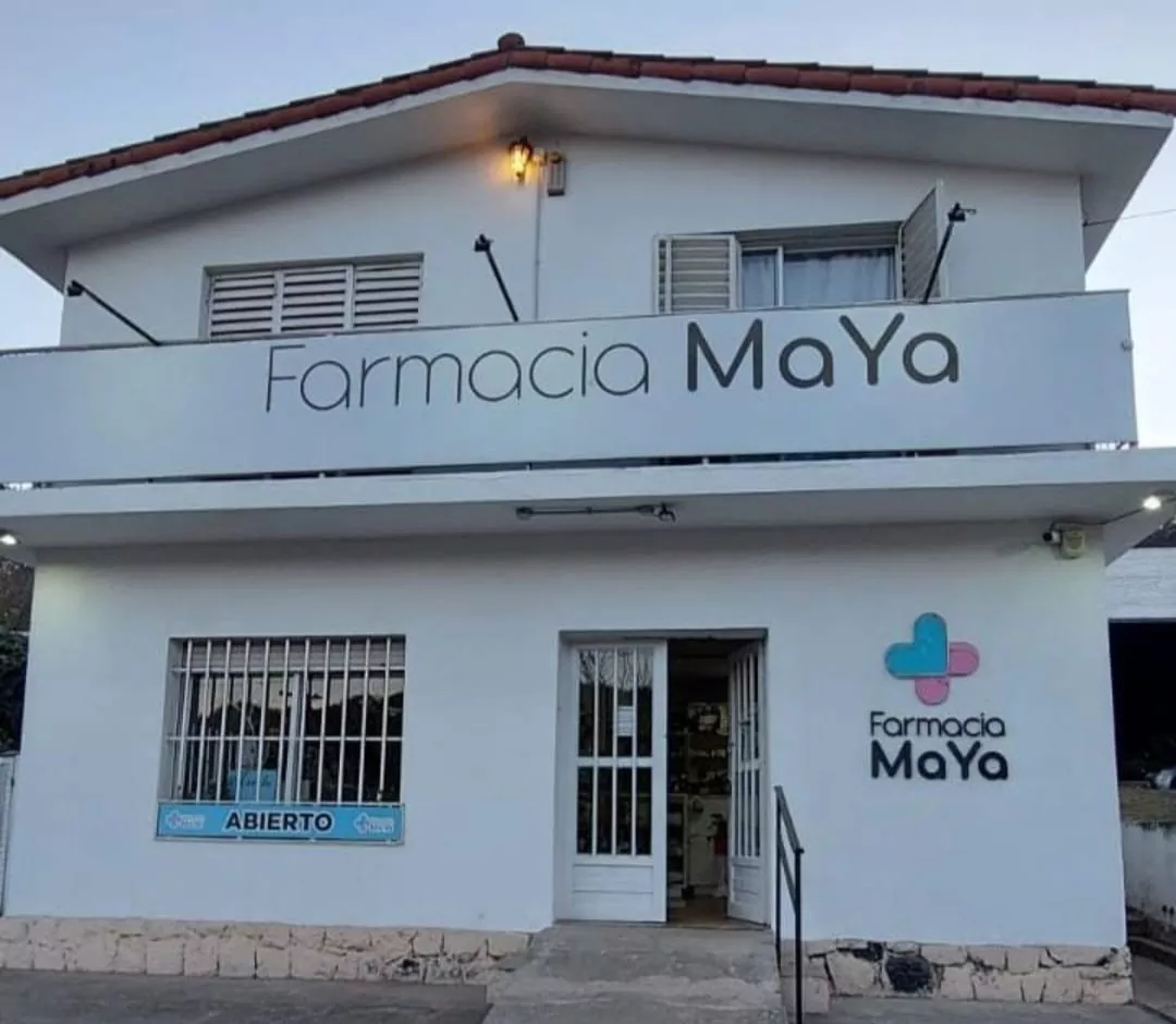 Frente de farmacia maya