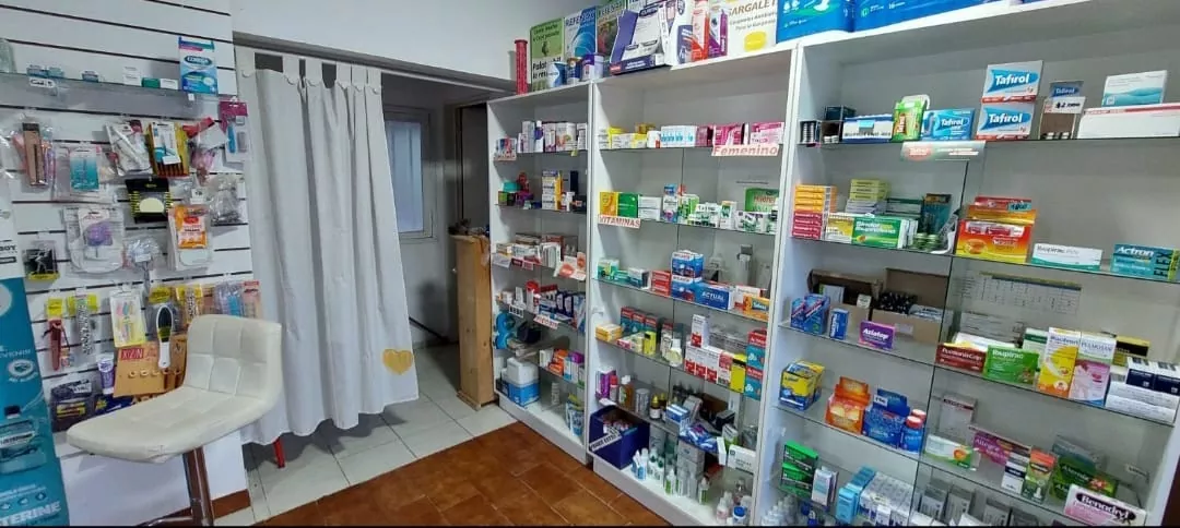 Farmacia maya estanterias divisorias